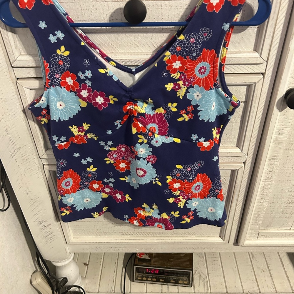 ModCloth top only worn once - Picture 2 of 3